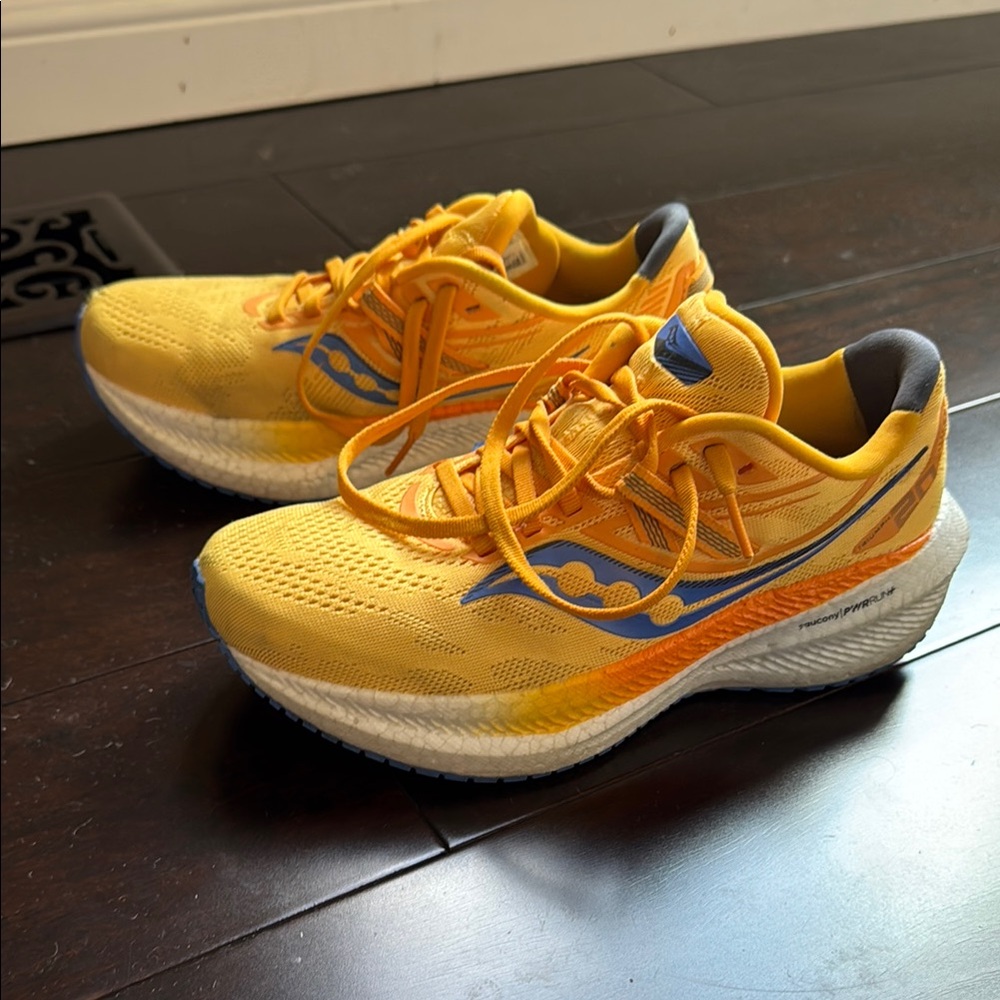 Saucony - Triumph 20 Women’s size 7